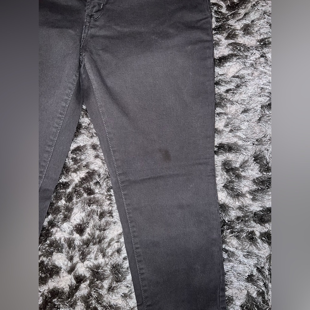 Levi’s gray wash Jean legging - Picture 3 of 7